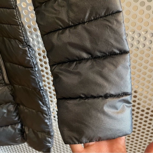 Puffer Jacket Women’s Lightweight Hooded Zip up Size Small in Silver Gray - Picture 6 of 11